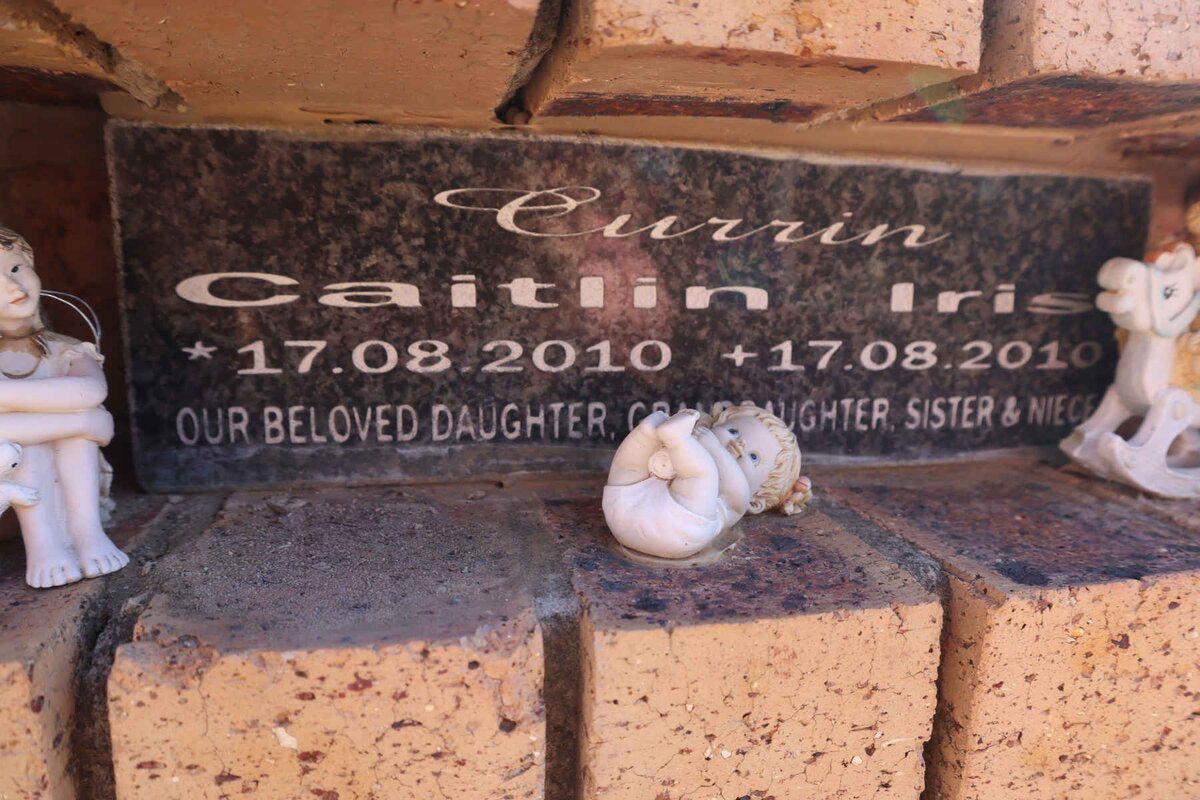 CURRIN Caitlin Iris 2010-2010