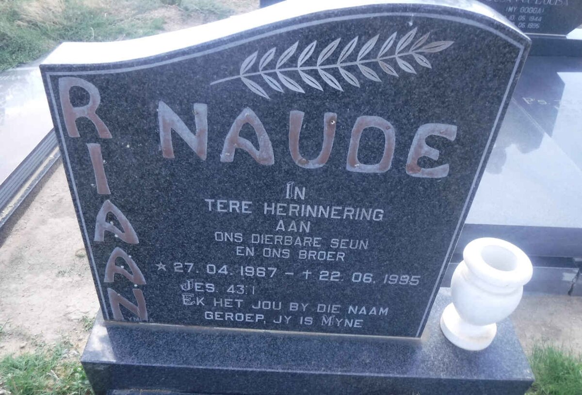 NAUDE Riaan 1967-1995