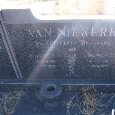 NIEKERK Johannes A., van 1916-1979 &amp; Johanna E. 1918-1978