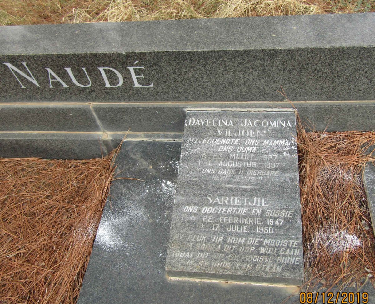 NAUDE Eben-Haezer 1908-1973 &amp; Davelina Jacomina VILJOEN 1927-1997 :: NAUDE Sarietjie 1947-1950
