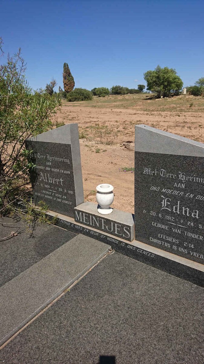 MEINTJES Albert 1904-1981 &amp; Edna 1912-1999