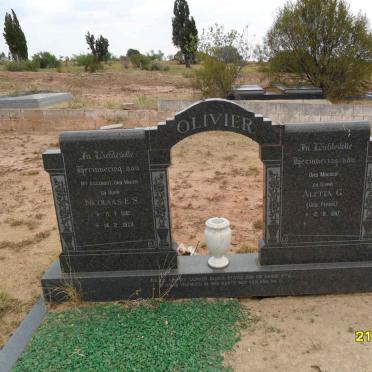 OLIVIER Nicolaas E.S. 1912-1973 &amp; Aletta G. FERNS 1910-