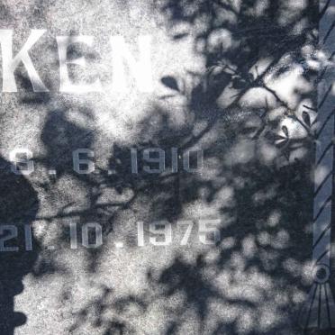 ? Ken 1910-1975 &amp; Max DE BRUYN 1915-