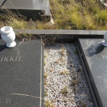 RONGE Frikkie 1921-1979 & Bettie 1928-2018_1 