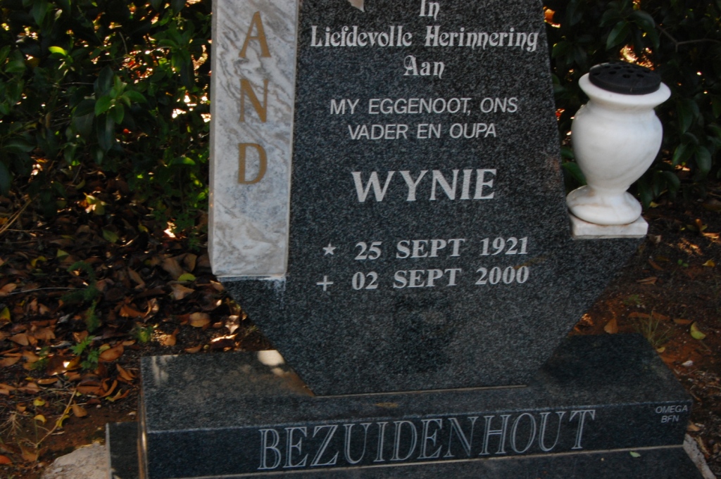 BEZUIDENHOUT Wynand 1921-2000