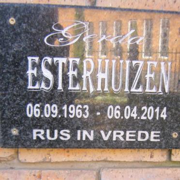 ESTERHUIZEN Gerda 1963-2014