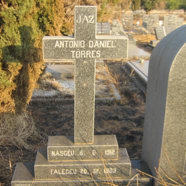 TÔRRES Antonio Daniel 1912-1983 &amp; Abelina Garcia 1912-1989