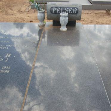 PELSER Johannes H.N. 1933-1996 &amp; Maria C. 1932-2001