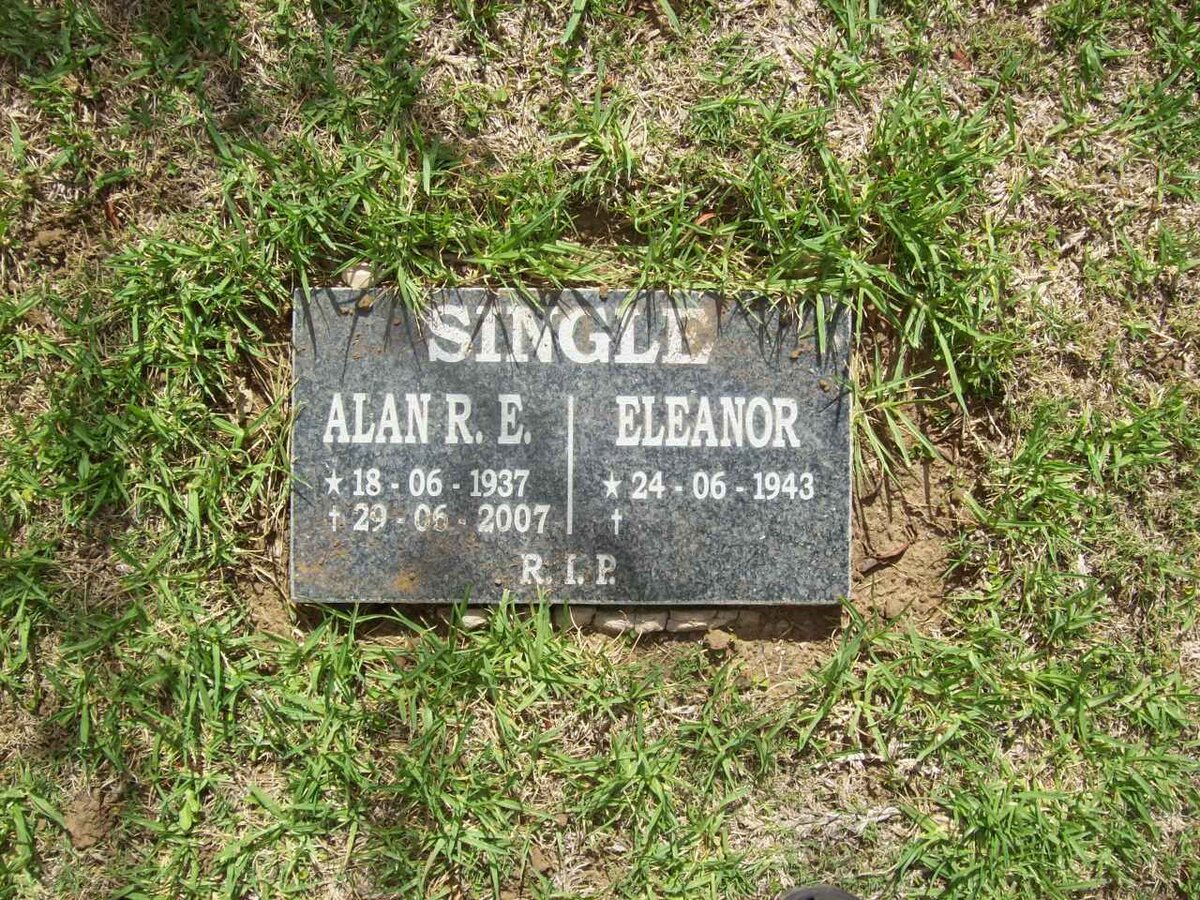 SINGLE Alan R.E. 1937-2007 &amp; Eleanor 1943-