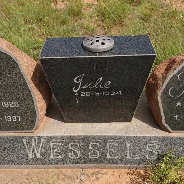 WESSELS Piet 1926-1997 &amp; Hettie 1927-1989 :: WESSELS Julie 1934-