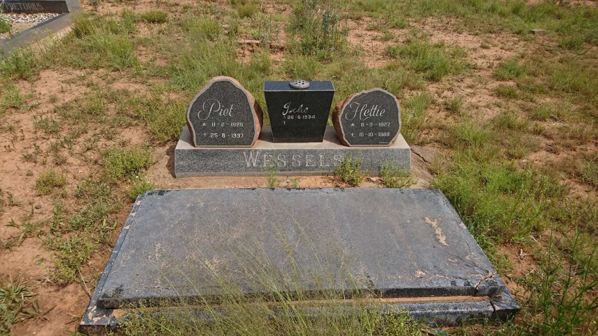 WESSELS Piet 1926-1997 &amp; Hettie 1927-1989 :: WESSELS Julie 1934-