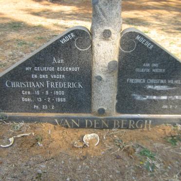 BERGH Christiaan Frederick, van den 1900-1968 &amp; Fredrica Christina Wilhelmina UNDERHAY 1900-197?