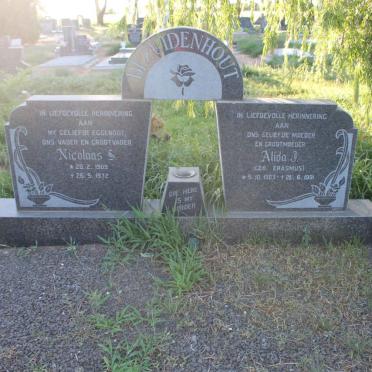 BEZUIDENHOUT Nicolaas S. 1909-1972 &amp; Alida J. ERASMUS 1903-1991