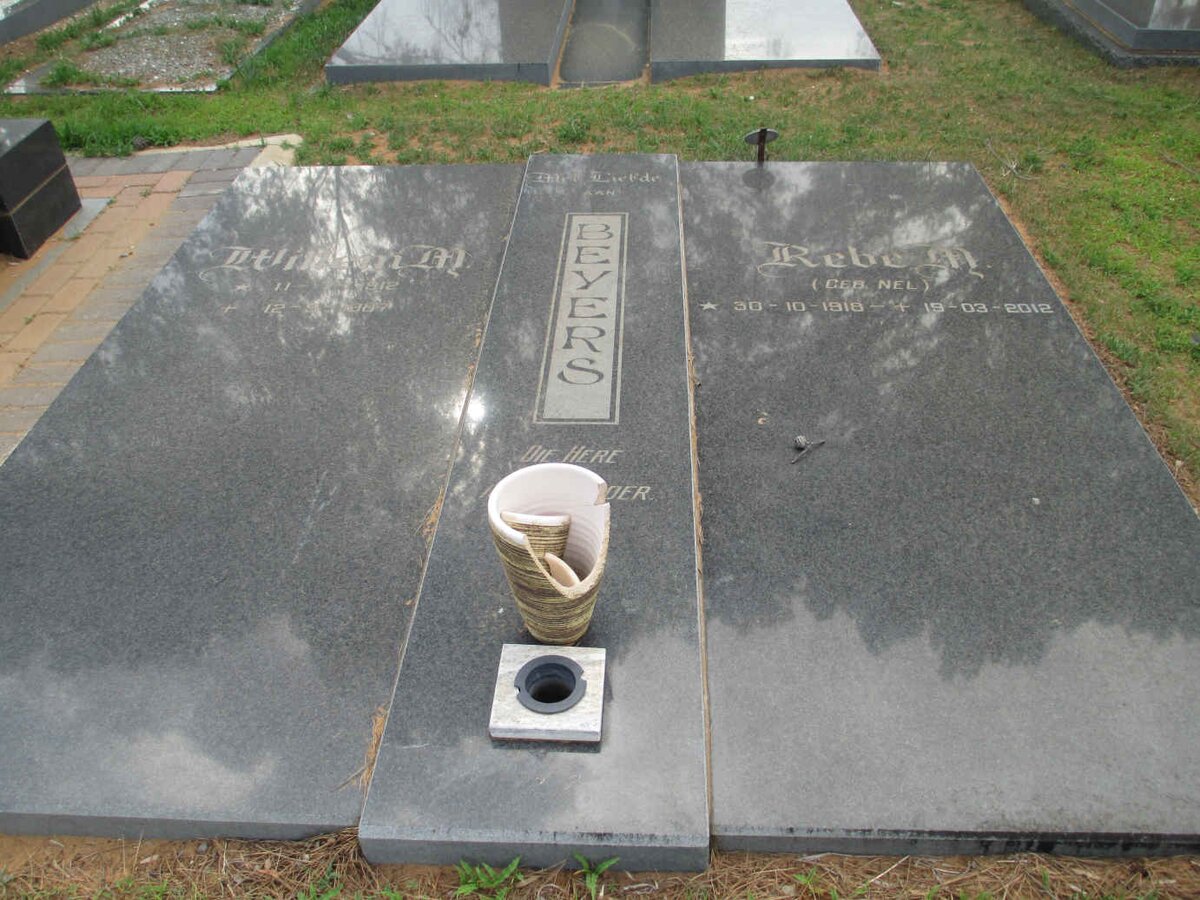 BEYERS Willem M. 1912-1987 &amp; Rebe M. NEL 1918-2012