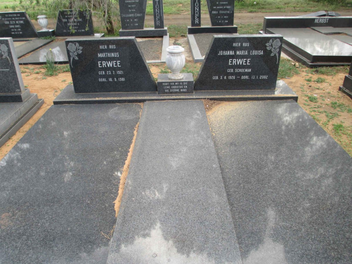 ERWEE Marthinus 1921-1981 &amp; Johanna Maria Louisa SCHOEMAN 1926-2002