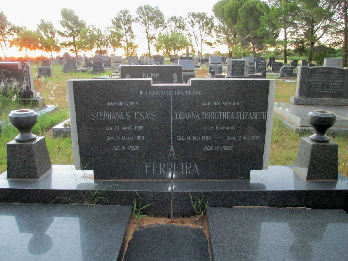 FERREIRA Stephanus Esais 1888-196? &amp; Johanna Dorothea Elizabeth BARNARD 1894-1987