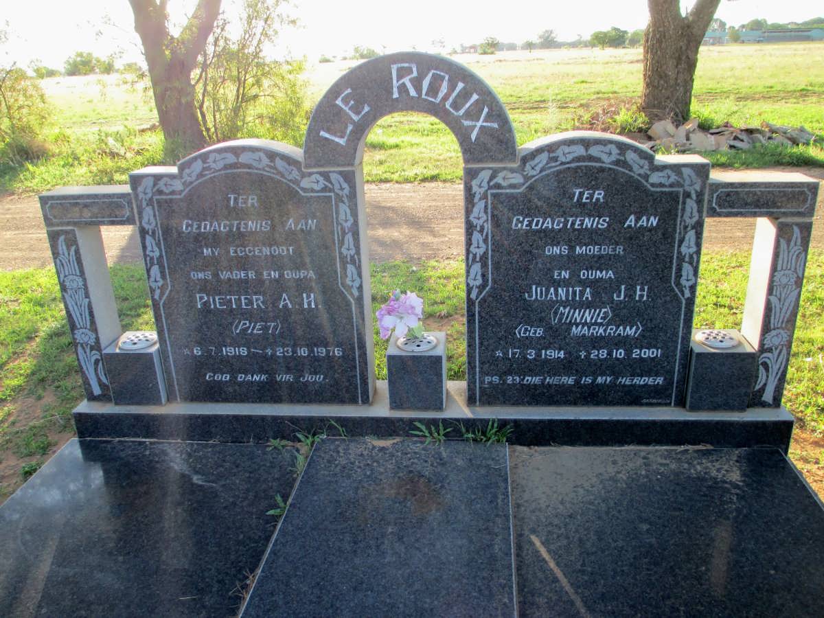 ROUX Pieter A.H., le 1918-1976 &amp; Juanita J.H. MARKRAM 1914-2001