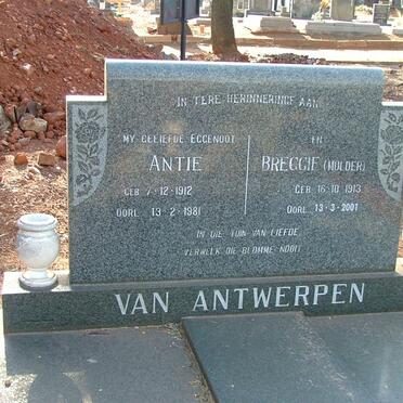 ANTWERPEN Antie, van 1912-1981 &amp; Breggie MULDER 1913-2001