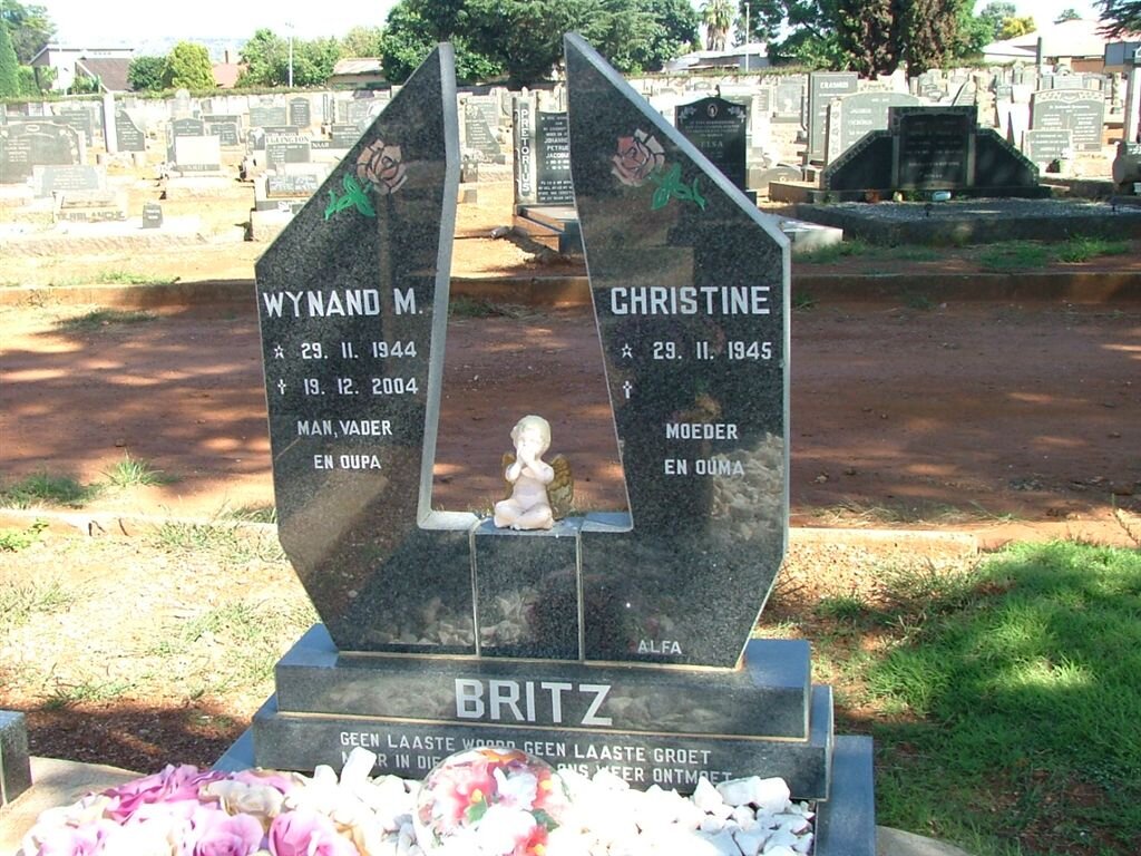 BRITZ Wynand M. 1944-2004 &amp; Christine 1945-