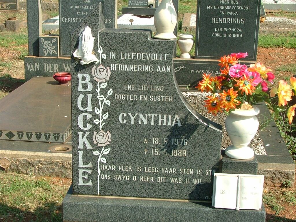 BUCKLE Cyntia 1976-1989