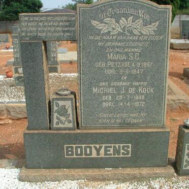 BOOYENS Michiel J. De Kock 1888-1972 &amp; Maria S.C. PIETERSE 1897-1947