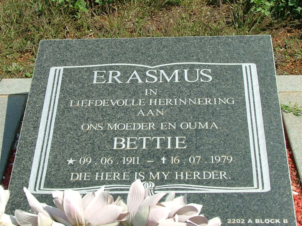 ERASMUS Bettie 1911-1979