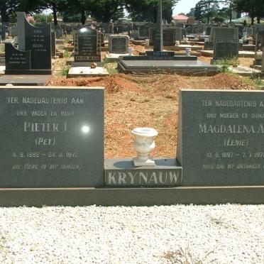 KRYNAUW Pieter J. 1892-1972 &amp; Magdalena A.E. 1897-1972