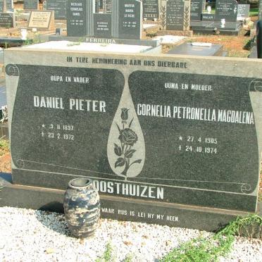 OOSTHUIZEN Daniel Pieter 1897-1972 &amp; Cornelia Petronella Magdalena 1905-1974
