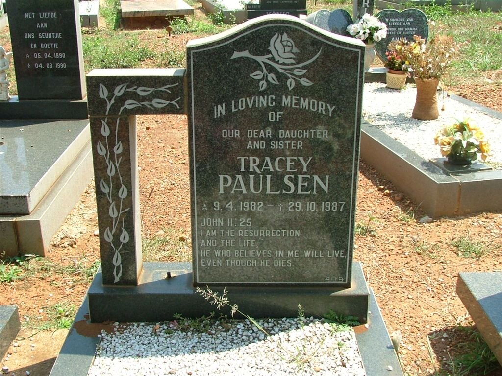 PAULSEN Tracey 1982-1987