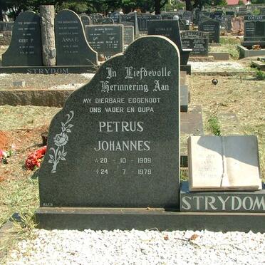 STRYDOM Petrus Johannes 1909-1979