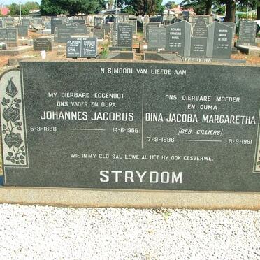 STRYDOM Johannes Jacobus 1888-1966 &amp; Dina Jacoba Margaretha CILLIERS 1896-1981