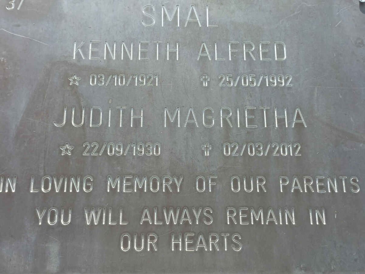 SMAL Kenneth Alfred 1921-1992 &amp; Judith Magrietha 1930-2012