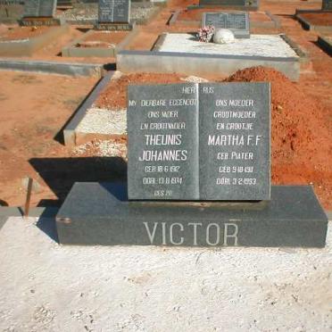 VICTOR Theunis Johannes 1912-1974 &amp; Martha F.F. PIATER 1911-1993
