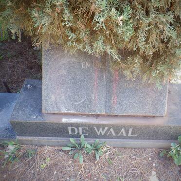 WAAL Cornelis Johannes, de 1912-1976 &amp; Susanna Petronella 1917-1992