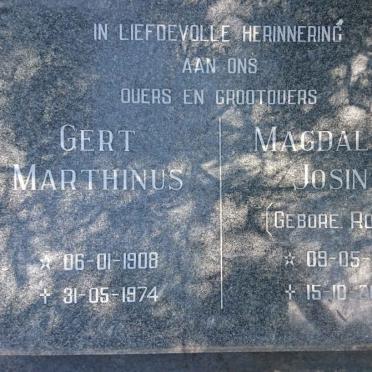 ? Gert Marthinus 1908-1974 &amp; Magdalena Josina ROETS 1916-2003