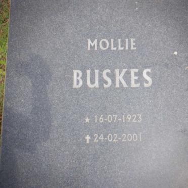 BUSKES Mollie 1923-2001