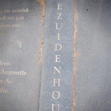 BEZUIDENHOUT Johan 1972-2008 