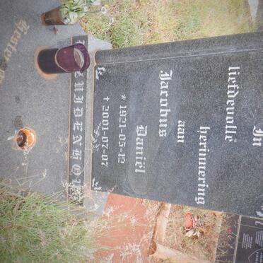 BEZUIDENHOUT Jacobus Daniël 1921-2001 &amp; Hester Maria 1924-