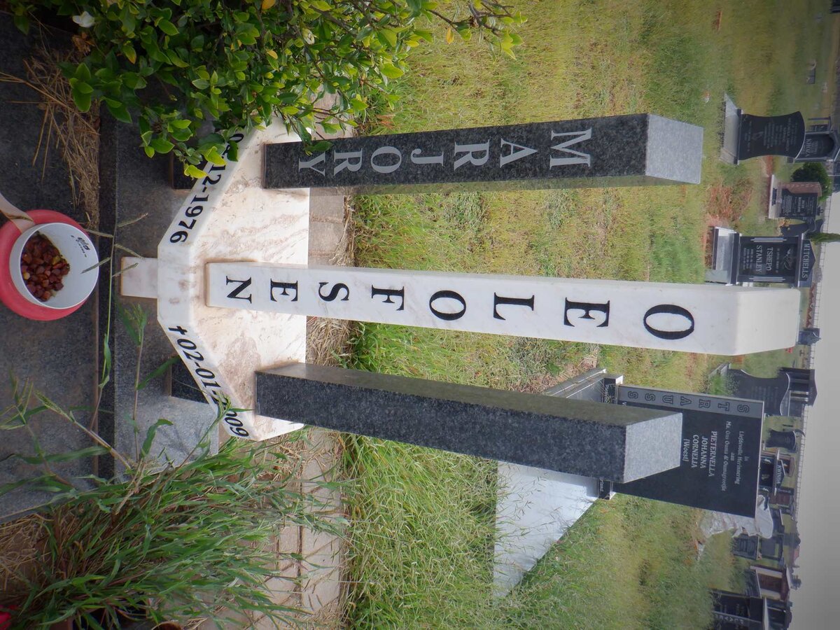 OELOFSEN Marjory 1976-2009