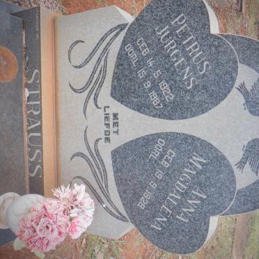 STRAUSS Petrus Jurgens 1922-1987 &amp; Anna Magdalena 1928-