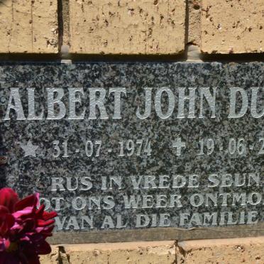 DUNN Albert John 1974-2016