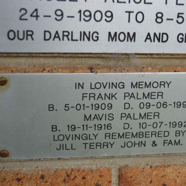 PALMER Frank 1909-1992 &amp; Mavis 1916-1992