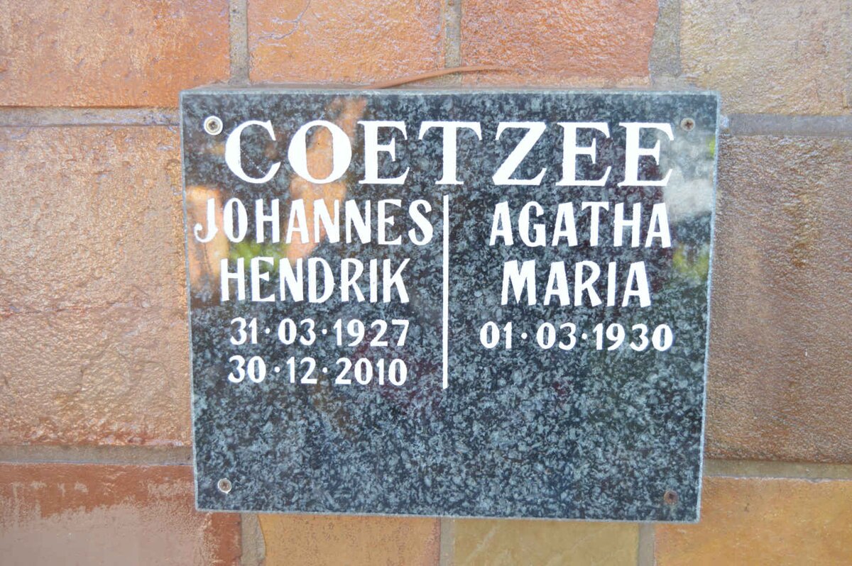 COETZEE Johannes Hendrik 1927-2010 &amp; Agatha Maria 1930-