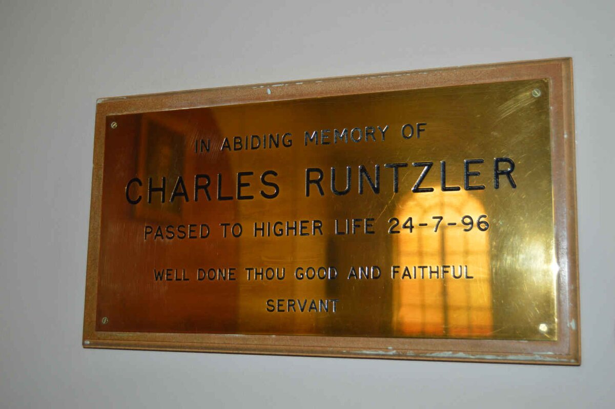 RUNTZLER Charles -1996