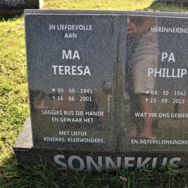 SONNEKUS Phillip 1942-2013 &amp; Teresa 1945-2001