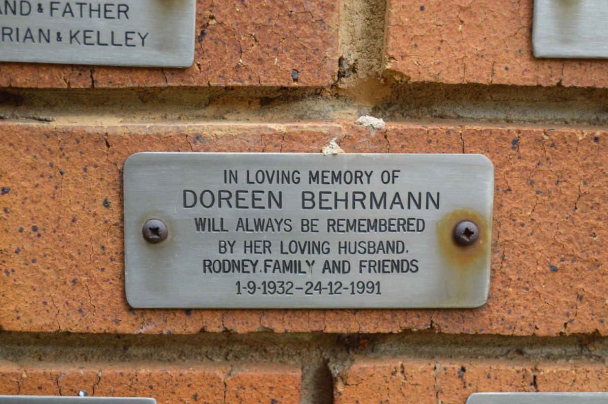 BEHRMANN Doreen 1932-1991