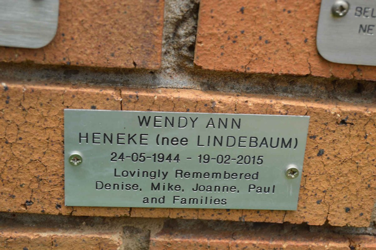 HENEKE Wendy Ann nee LINDEBAUM 1944-2015