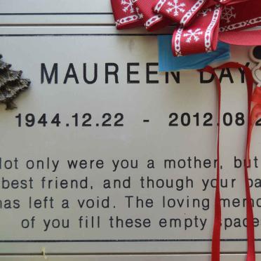 DAY Maureen 1944-2012
