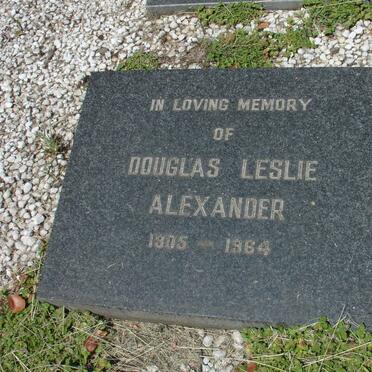 ALEXANDER Willie -1929 &amp; Myra -1928 :: DINGWALL Joyce Lily nee ALEXANDER 1907-1983 :: ALEXANDER Douglas Leslie 1905-1964