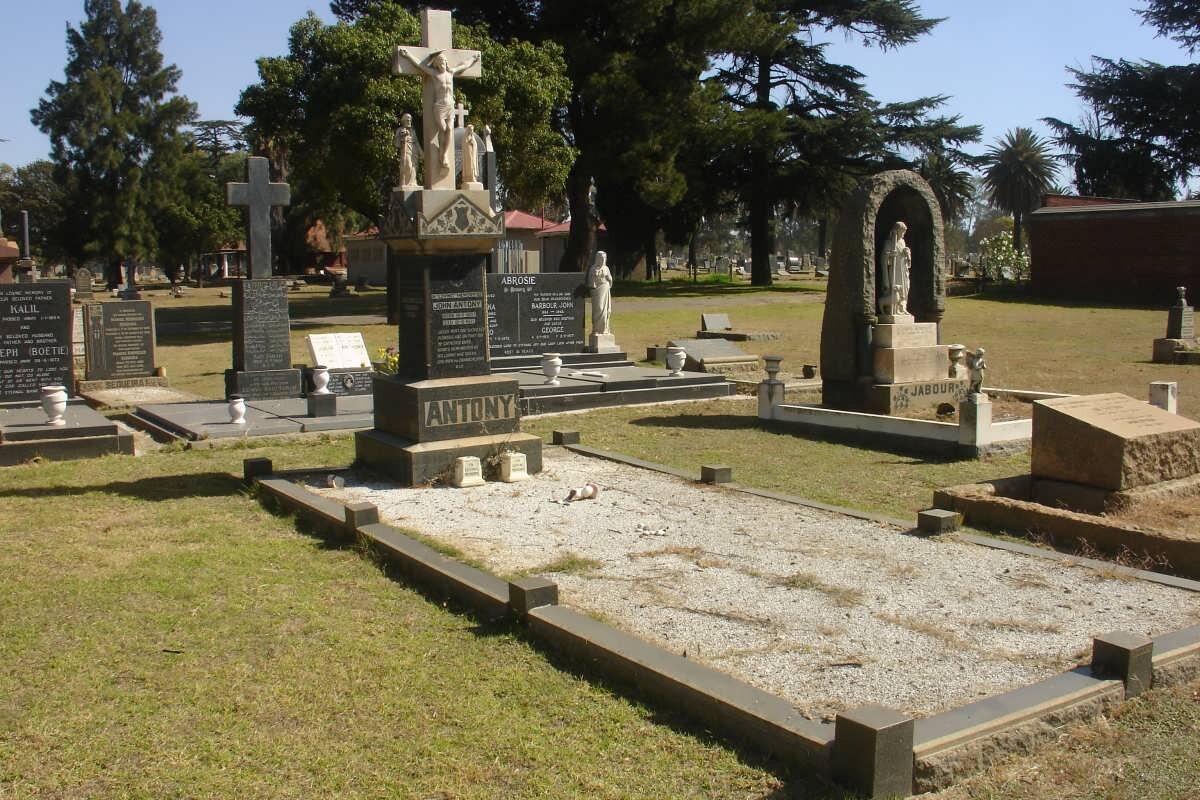 ANTONY Michael -1942 :: ANTONY John 1907-1971 :: ANTONY Lizzie 1926-1937